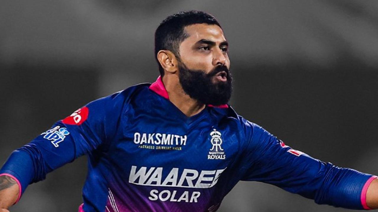 <p>Rajasthan Royals' star all-rounder Ravindra Jadeja claimed two wickets by conceding 18 runs in three overs. Along with him, Jofra Archer and Nandre Burger also bagged two wickets each. Having bowled four overs, Archer leaked 19 runs, whereas Burger was smashed for 26 runs in his spell of four overs. Brijesh Sharma, Sandeep Sharma, and Ravi Bishnoi registered one wicket each to their names <em><strong>(Pic: X/<span class="_aupe copyable-text xkrh14z" style="white-space: pre-wrap;">@rajasthanroyals</span>)</strong></em></p>