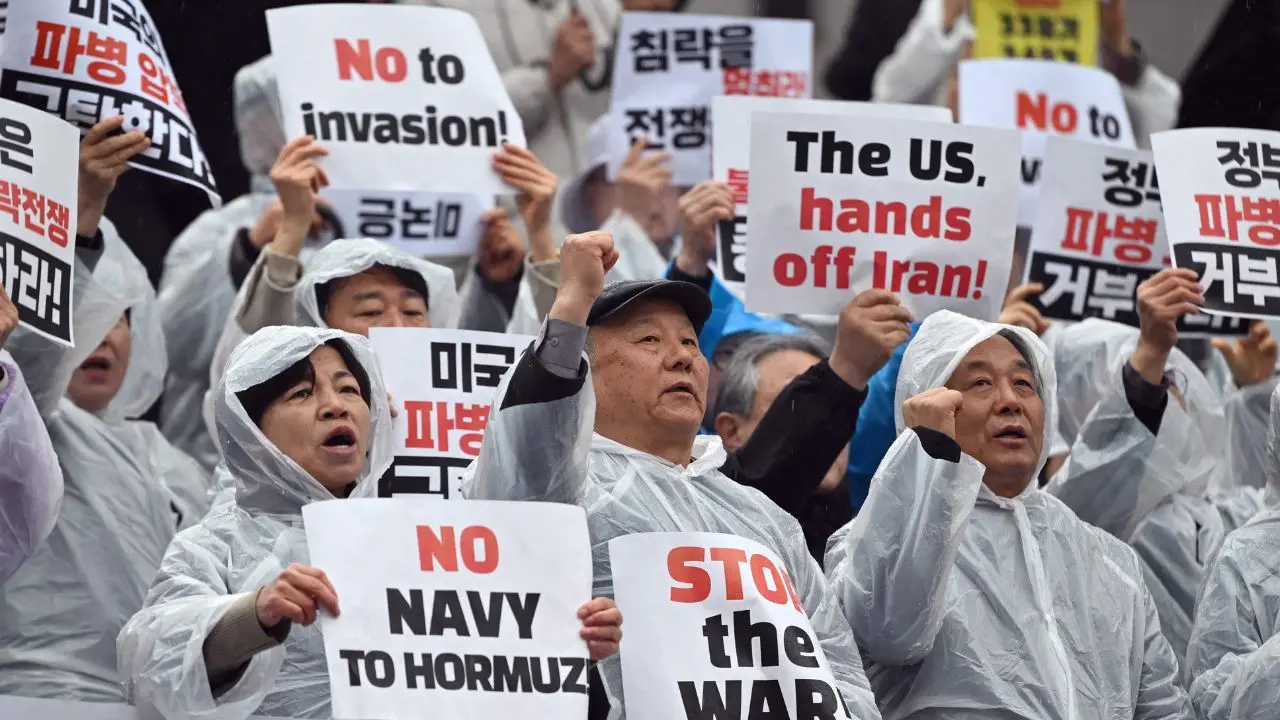 Meanwhile, the United States launched strikes using multiple 5,000-pound (2267 kg) deep-penetrator bombs on fortified Iranian missile sites along its coastline near the Strait of Hormuz