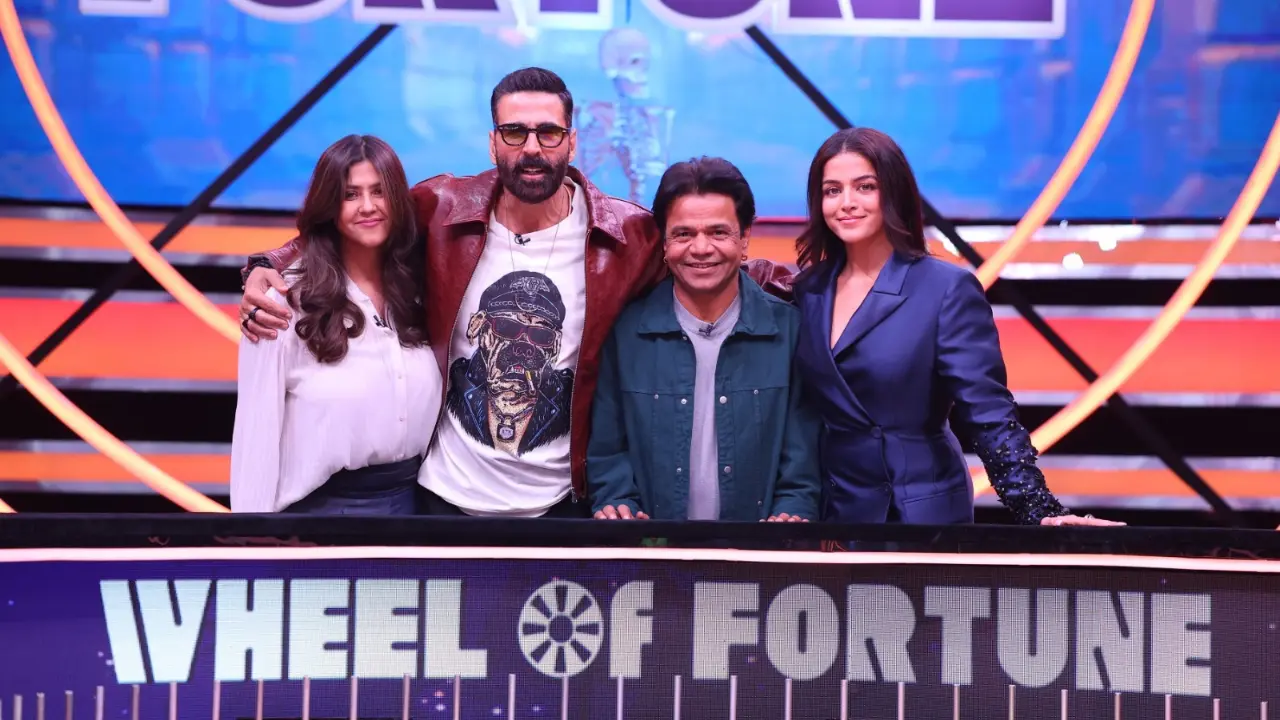 Akshay Kumar teases Ektaa Kapoor over junk food on Wheel of Fortune