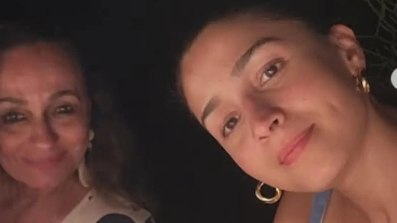 Soni Razdan wishes Alia Bhatt on her birthday eve with an adorable selfie