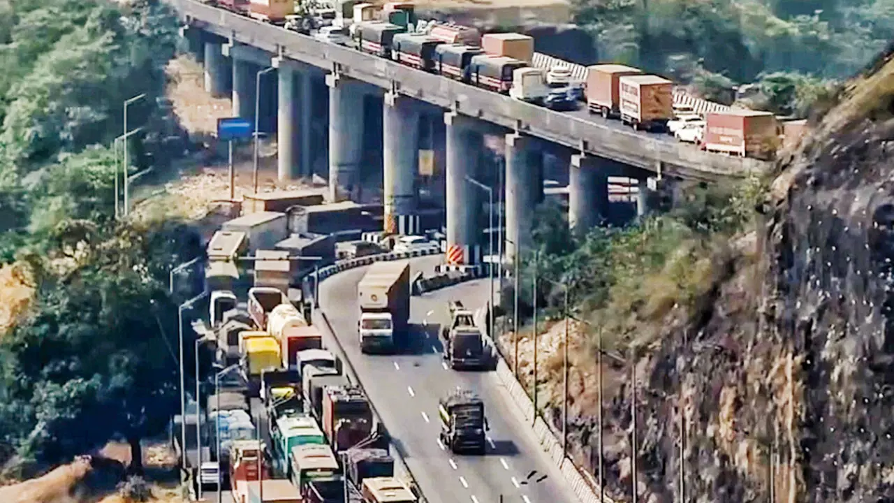 Devendra Fadnavis admits delay in Pune Expressway response, SOP to be introduced