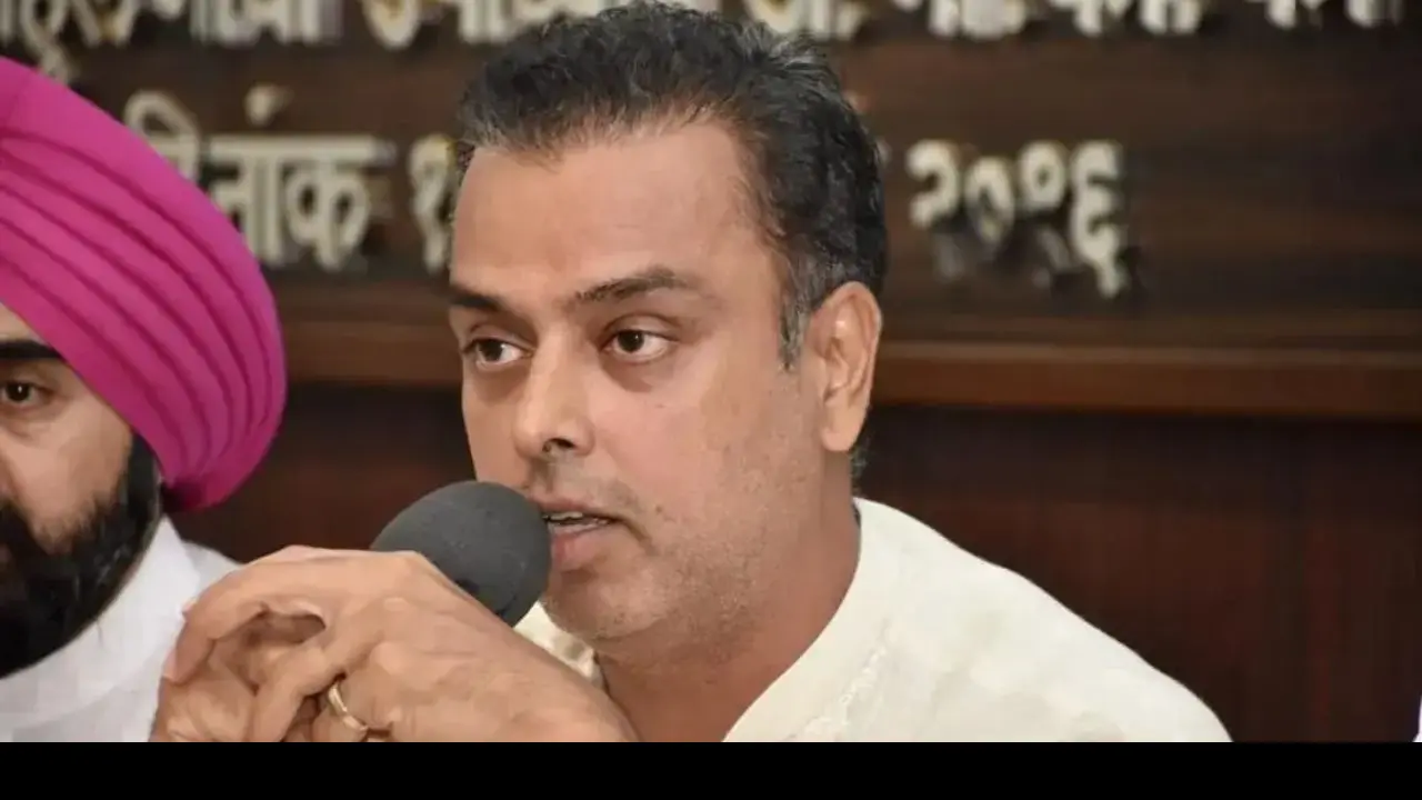 BJP, Shiv Sena accuse opposition of spreading panic over energy supply