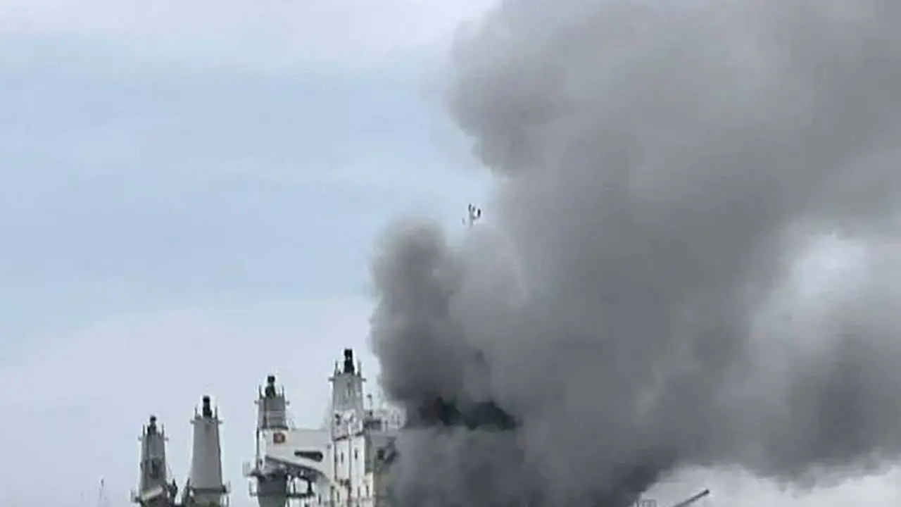 Twenty crew members evacuated the vessel using liferafts and were later rescued by the Royal Navy of Oman and taken safely to Khasab in Oman, the Bangkok Post reported