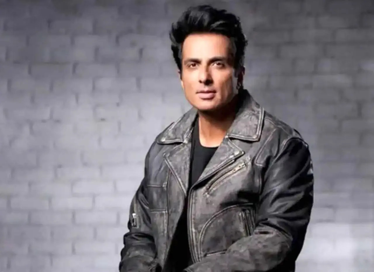 Sonu Sood 
Known for his humanitarian work and films, he received the Golden Visa recognising his contributions. He was awarded in April 2022
