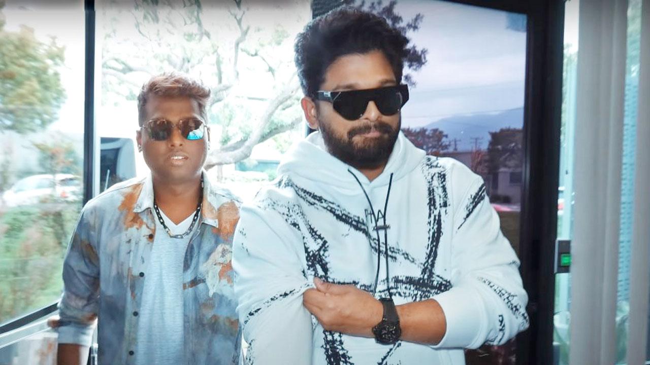 (L-R) Atlee with Allu Arjun