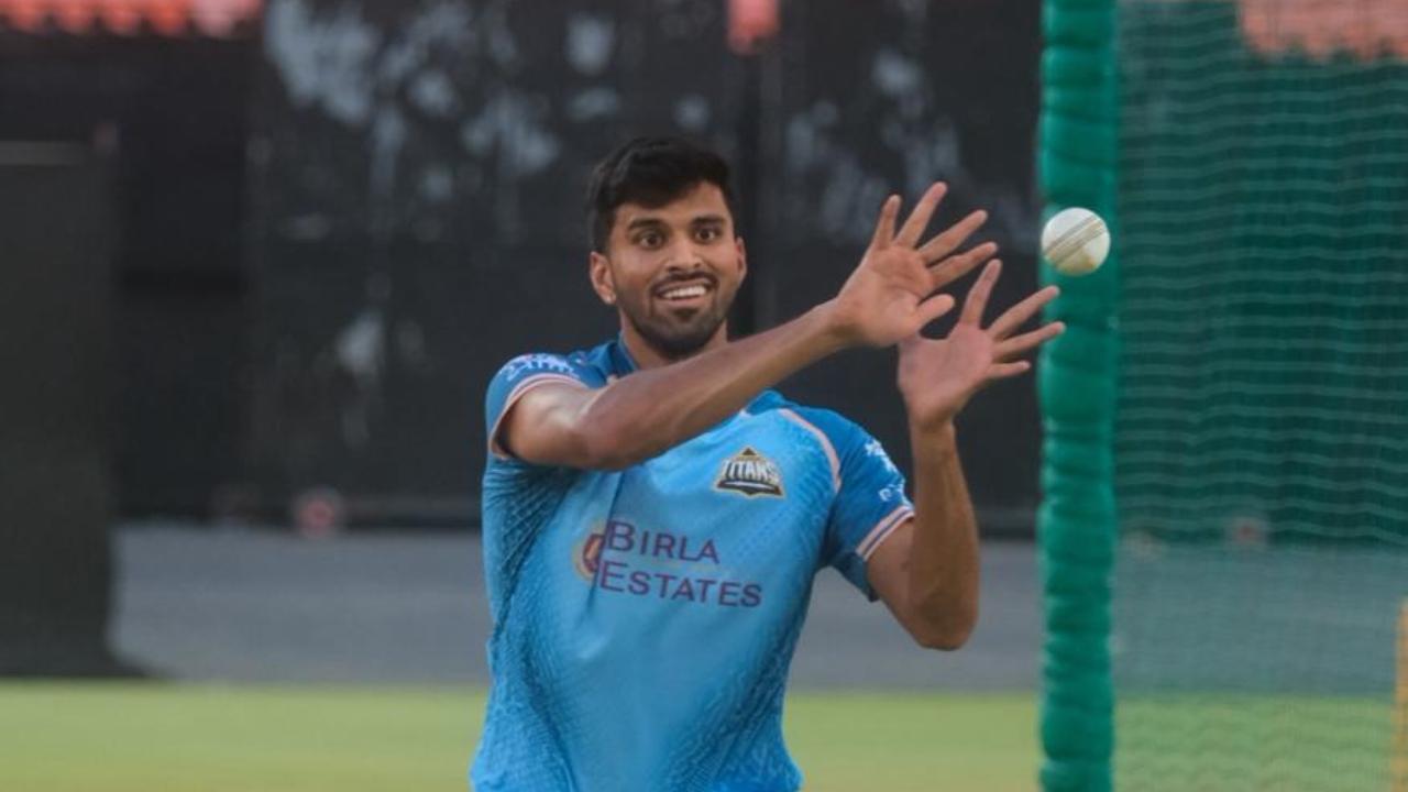 <p>All-rounder Washington Sundar was also seen showcasing his spin skills in the nets. So far, in 66 games, he has claimed 39 wickets. His best figures in the league are three wickets for 16 runs</p> <p>All-rounder Washington Sundar was also seen showcasing his spin skills in the nets. So far, in 66 games, he has claimed 39 wickets. His best figures in the league are three wickets for 16 runs</p>