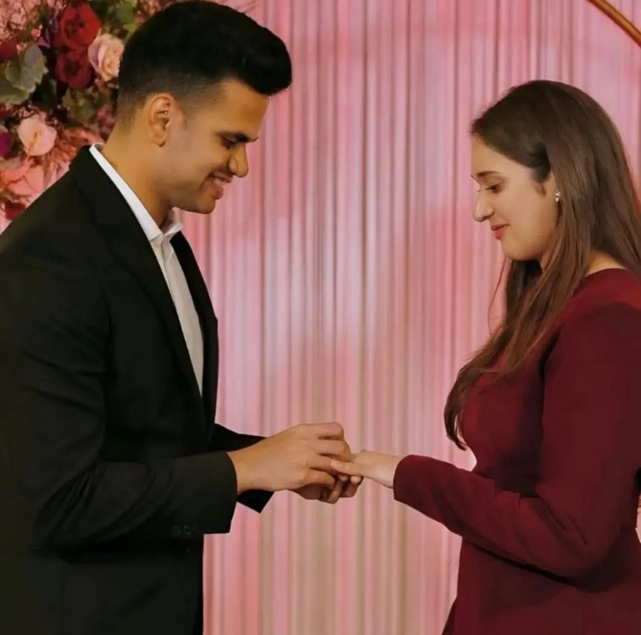 Saaniya Chandhok's father, Sunny Chandok and mother Gaurika Ghai Chandhok are both connected to the family business.