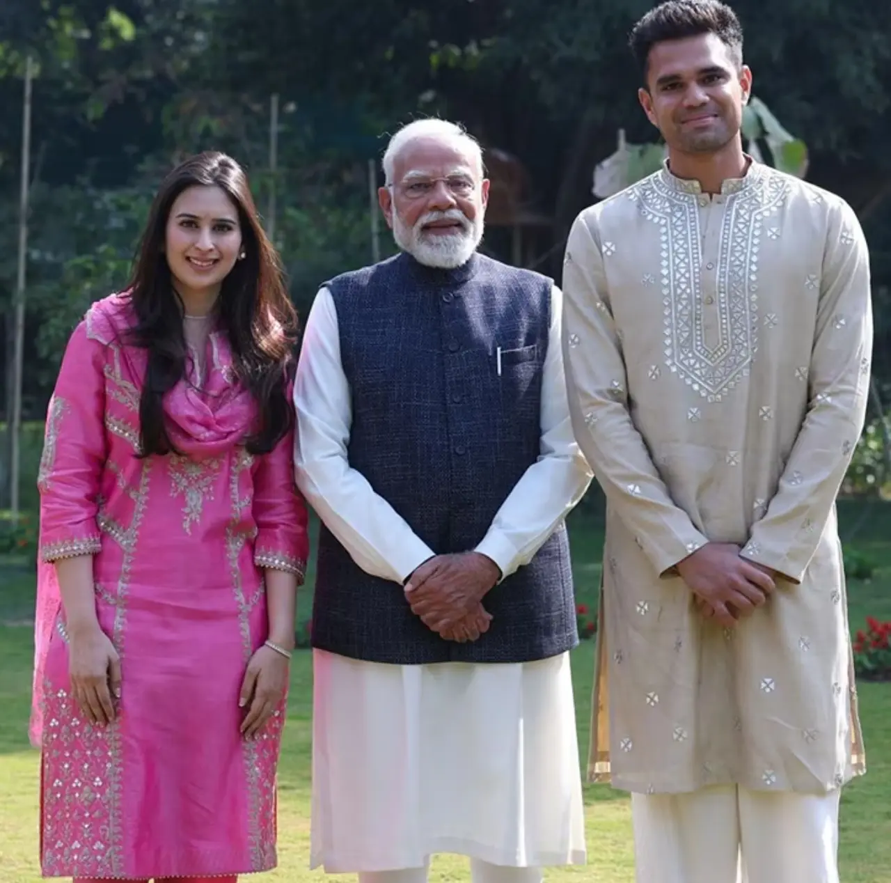 After her schooling, Saaniya studied at the London School of Economics and Political Science (LSE), where she graduated in 2020 with a Business Management degree.