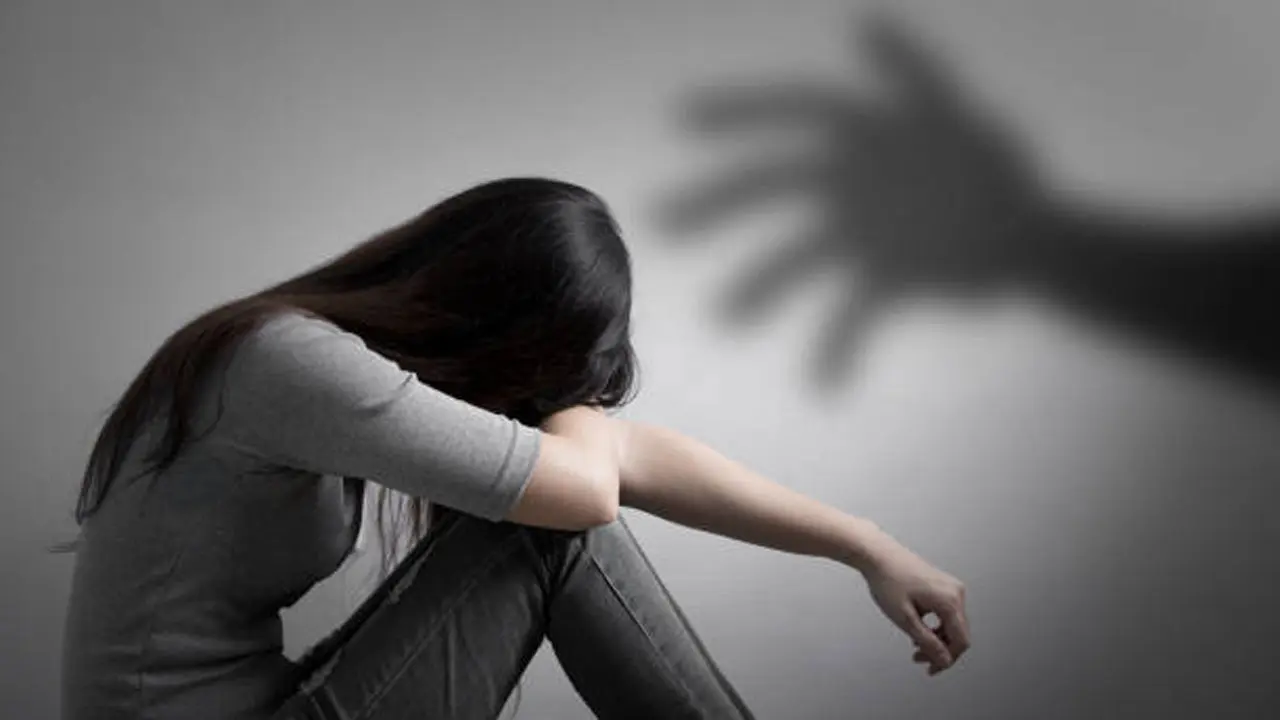 Woman and attendants create ruckus at Delhi government hospital