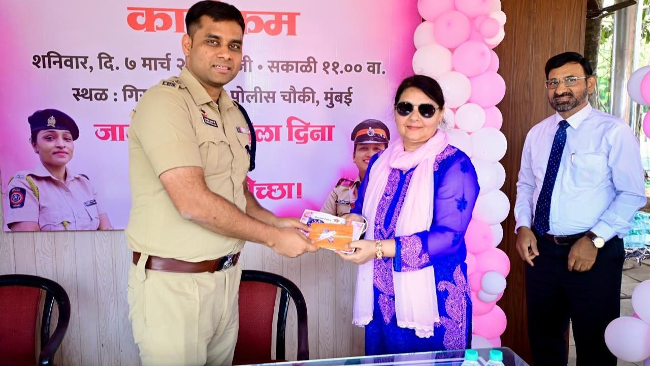 Women who received their recovered phones expressed satisfaction and thanked the Mumbai Police for their efficiency and prompt action