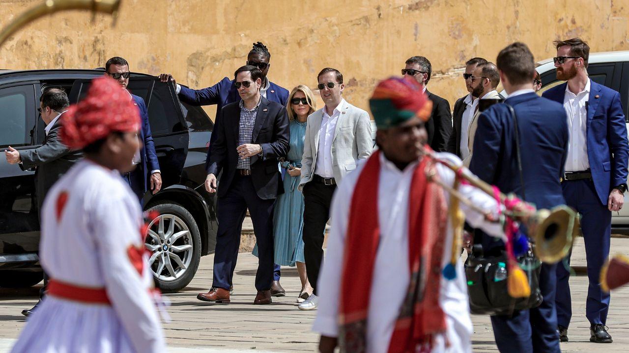 The Rubios, flanked by security personnel, were given a traditional Rajasthani welcome at the 16th-century fort built by Raja Man Singh. They witnessed cultural performances featuring folk dances, including Kacchi Ghodi and Ghoomar The Rubios, flanked by security personnel, were given a traditional Rajasthani welcome at the 16th-century fort built by Raja Man Singh. They witnessed cultural performances featuring folk dances, including Kacchi Ghodi and Ghoomar