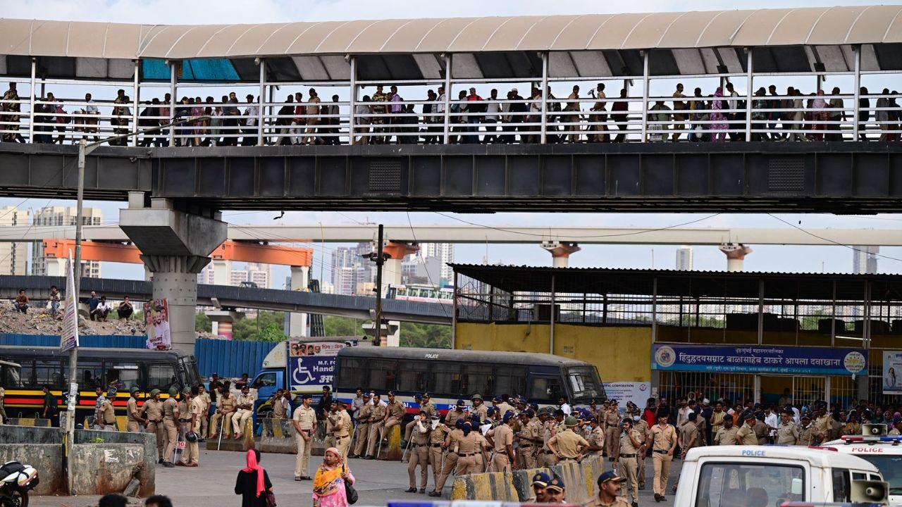 The chaotic situation in the area is severely affecting commuters travelling to and from railway station as heavy police deployment and road barricades disrupted normal movement The chaotic situation in the area is severely affecting commuters travelling to and from railway station as heavy police deployment and road barricades disrupted normal movement