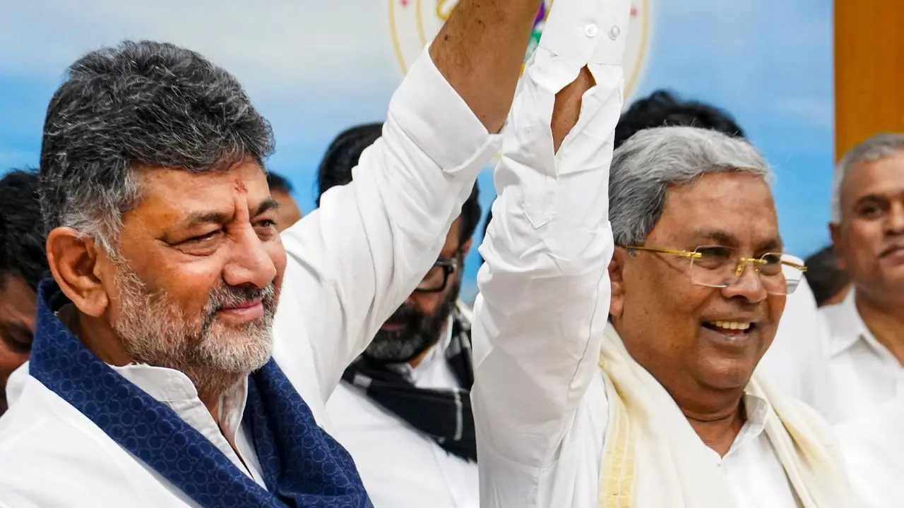 Siddaramaiah and D K Shivakumar during a press conference after Siddaramaiah’s resignation announcement. Pic/PTI Siddaramaiah and D K Shivakumar during a press conference after Siddaramaiah’s resignation announcement. Pic/PTI
