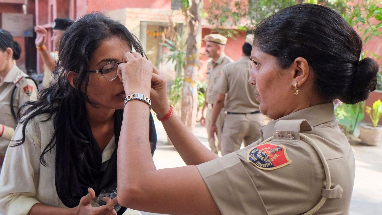 A total of 8,19,372 candidates have enrolled for UPSC CSE 2026 for approximately 933 positions. The preliminary examination for UPSC CSE is being held in two sessions across the country A total of 8,19,372 candidates have enrolled for UPSC CSE 2026 for approximately 933 positions. The preliminary examination for UPSC CSE is being held in two sessions across the country