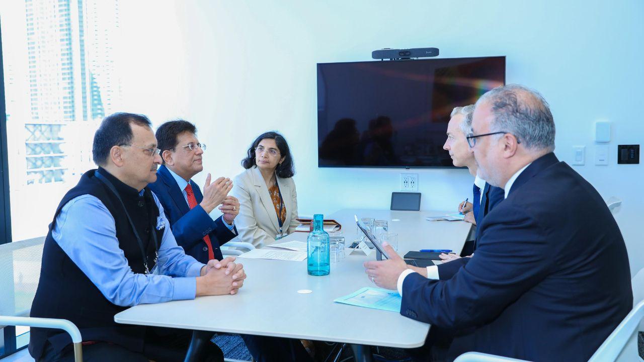 Goyal and Koeune also explored ways to build globally competitive food supply chains and position India as an export hub for the global food processing industry Goyal and Koeune also explored ways to build globally competitive food supply chains and position India as an export hub for the global food processing industry