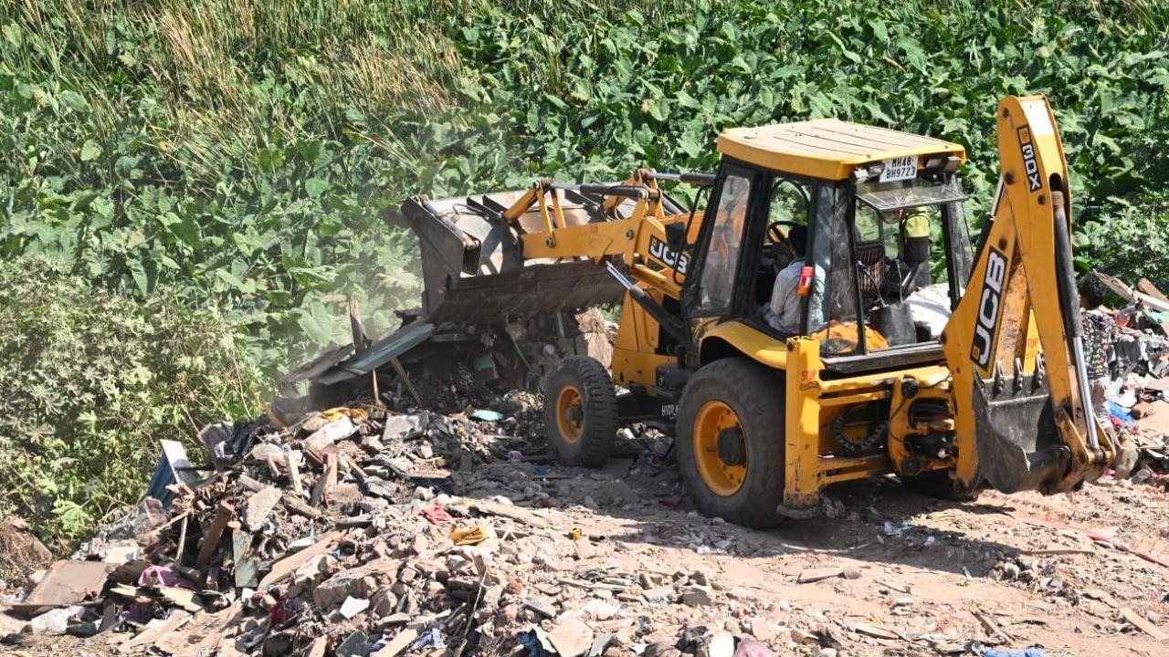 Bandra East’s Garib Nagar now goes through a transformation after a cleanup push by the civic authorities Bandra East’s Garib Nagar now goes through a transformation after a cleanup push by the civic authorities