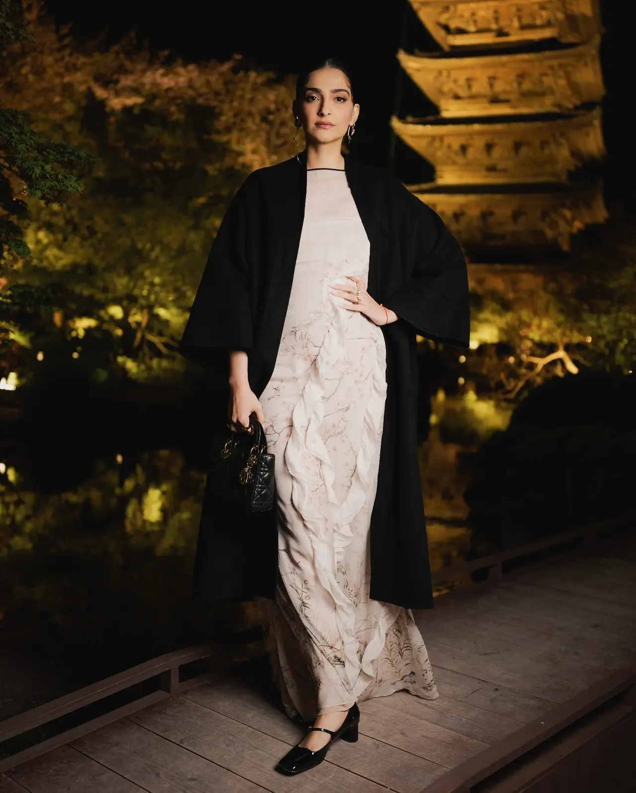 Sonam Kapoor Ahuja is the ultimate fashion-forward mom of Bollywood, known for turning every appearance into a style statement. From experimental couture to sharply tailored classics, she effortlessly blends global trends with bold individuality.