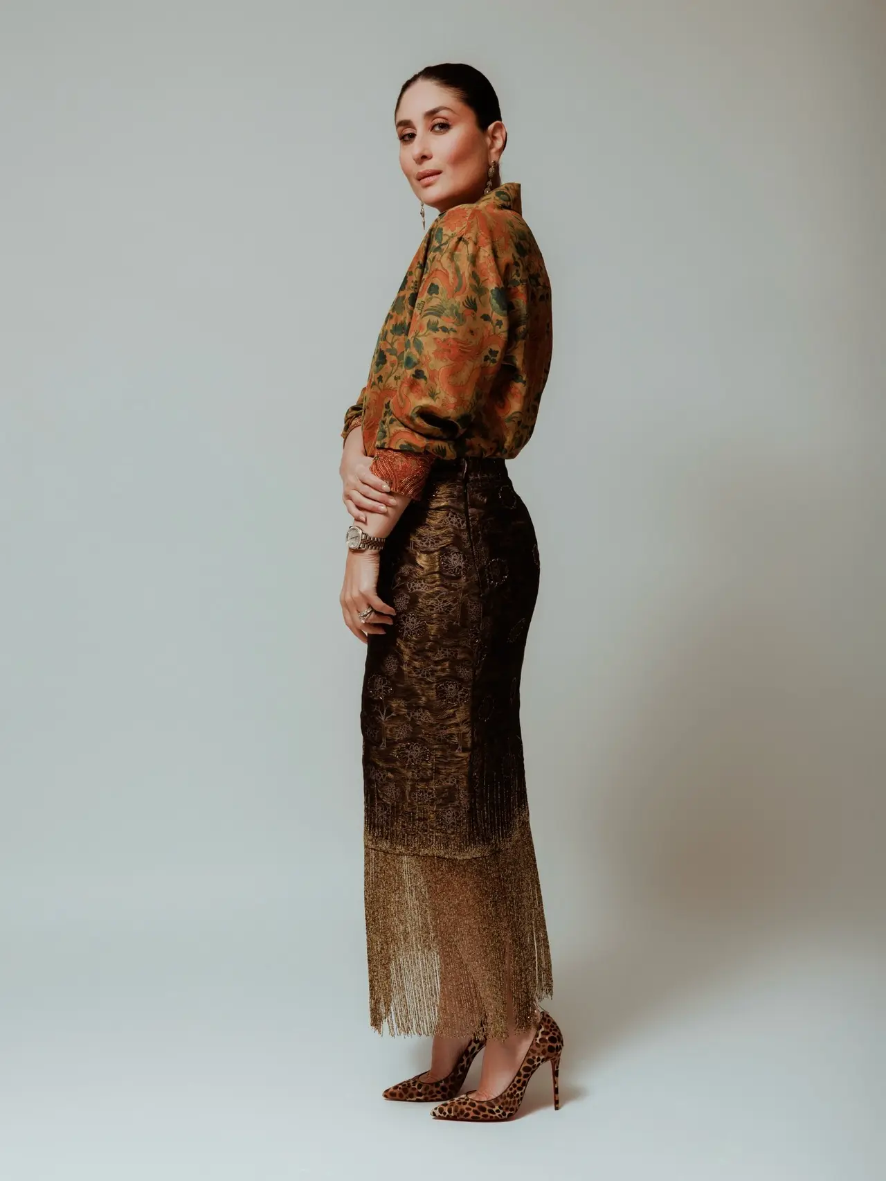Kareena Kapoor Khan – Goliyon Ki Raasleela Ram-Leela
Kareena Kapoor was originally cast as Leela in Sanjay Leela Bhansali's Goliyon Ki Raasleela Ram-Leela (2013) but walked out of the project just days before filming began. She opted to do Gori Tere Pyaar Mein instead and was subsequently replaced by Deepika Padukone. Kareena Kapoor Khan – Goliyon Ki Raasleela Ram-Leela
Kareena Kapoor was originally cast as Leela in Sanjay Leela Bhansali's Goliyon Ki Raasleela Ram-Leela (2013) but walked out of the project just days before filming began. She opted to do Gori Tere Pyaar Mein instead and was subsequently replaced by Deepika Padukone.