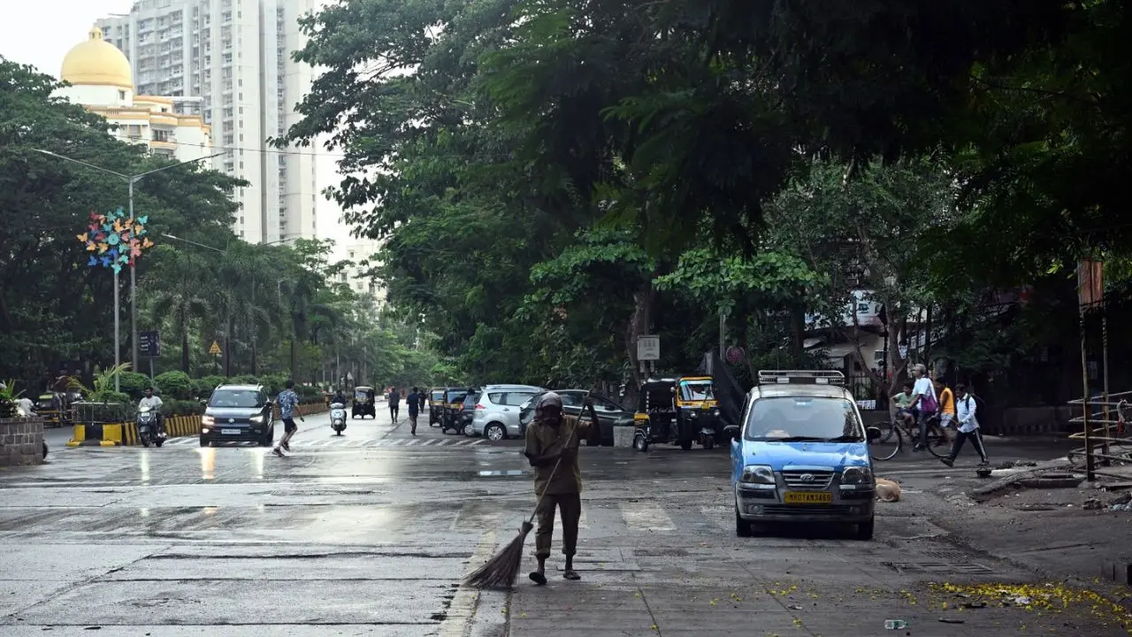 The familiar grey skies and water-logged streets return to Mumbai as Wadala receives its first proper lashing of rain The familiar grey skies and water-logged streets return to Mumbai as Wadala receives its first proper lashing of rain