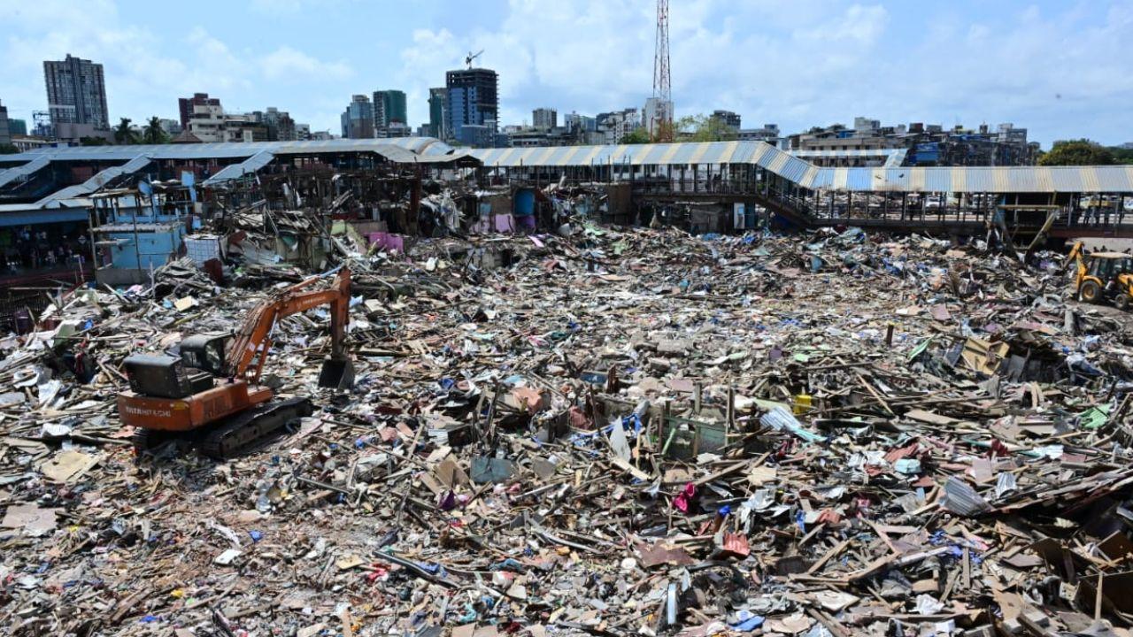 Amid the ongoing work, WR said that the demolition is being carried out primarily within the railway safety zone adjoining active tracks, where unauthorised settlements pose serious risks to both human life and train operations Amid the ongoing work, WR said that the demolition is being carried out primarily within the railway safety zone adjoining active tracks, where unauthorised settlements pose serious risks to both human life and train operations