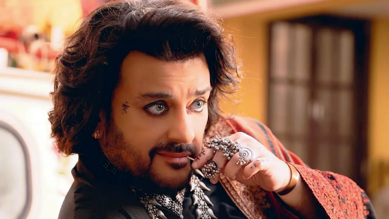 Adnan Sami in a still from ‘Lipstick’. Pic/Instagram