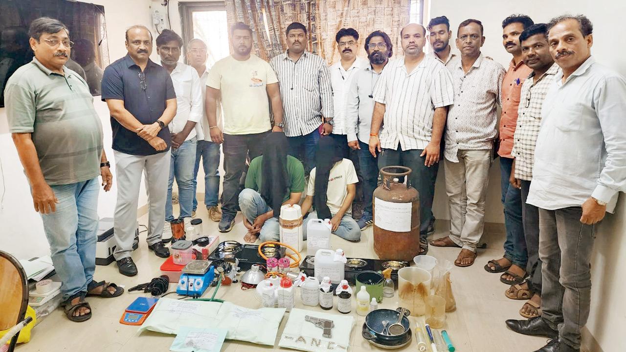 Anti-Narcotics Cell busts MD drug lab in Mumbai's Agripada, seizes contraband worth Rs 50 crore ANC officials with arrested accused and seized material