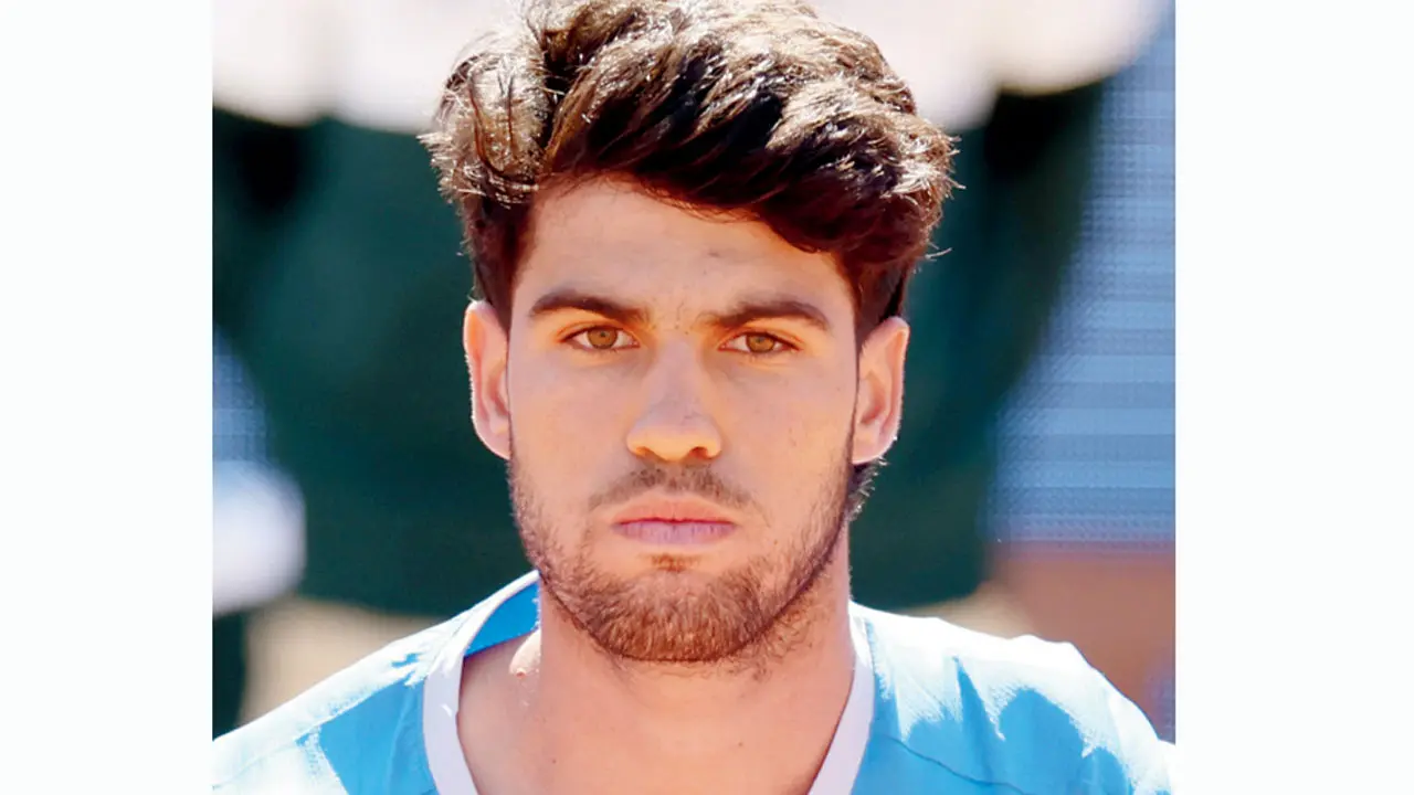 Injured Carlos Alcaraz pulls out of Wimbledon Slam Carlos Alcaraz