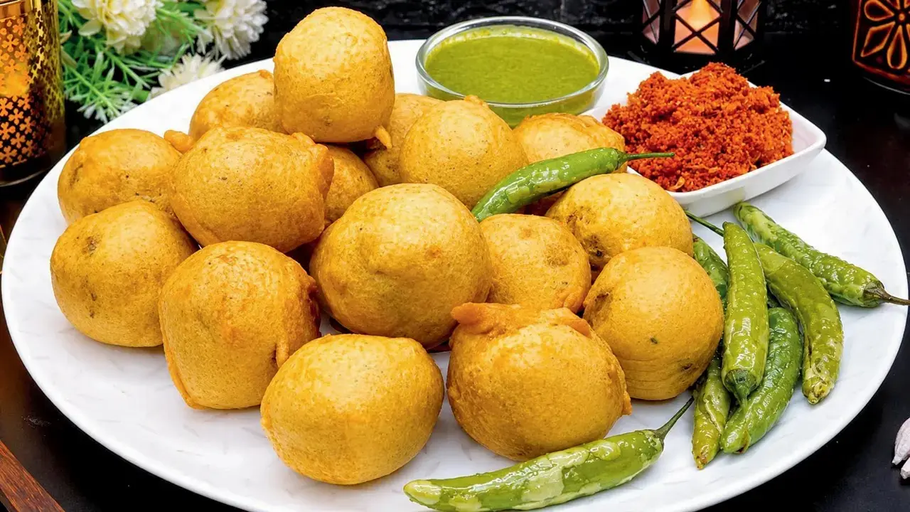 While Challa served with coconut chutney and coriander-mint chutney, Mumbai and Amalapuram-based chef Mounika Mattaparthi even shares a recipe for the snack with mint chutney (in picture).
If you don't want to make it, here's a guide to enjoy it at eateries in Mumbai.
The Tanjore Tiffin RoomAt Opposite Smoke House Deli, Union Park, Pali Hill, Bandra West. (Also at Versova and NESCO Goregaon)Call 7303021212Cost Rs 190 While Challa served with coconut chutney and coriander-mint chutney, Mumbai and Amalapuram-based chef Mounika Mattaparthi even shares a recipe for the snack with mint chutney (in picture).
If you don't want to make it, here's a guide to enjoy it at eateries in Mumbai.
The Tanjore Tiffin RoomAt Opposite Smoke House Deli, Union Park, Pali Hill, Bandra West. (Also at Versova and NESCO Goregaon)Call 7303021212Cost Rs 190