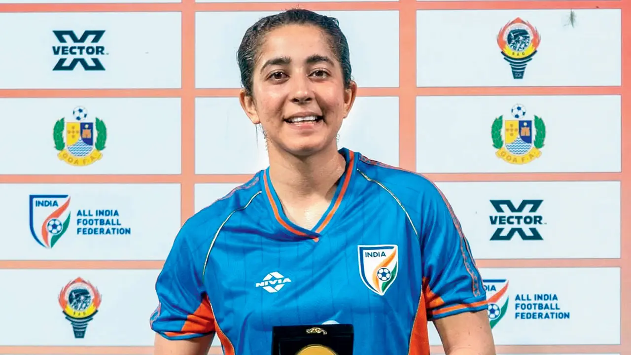 India women hammer 11 past Maldives in campaign opener Aveka Singh with her Player of the Match award. Pic/AIFF’s Instagram