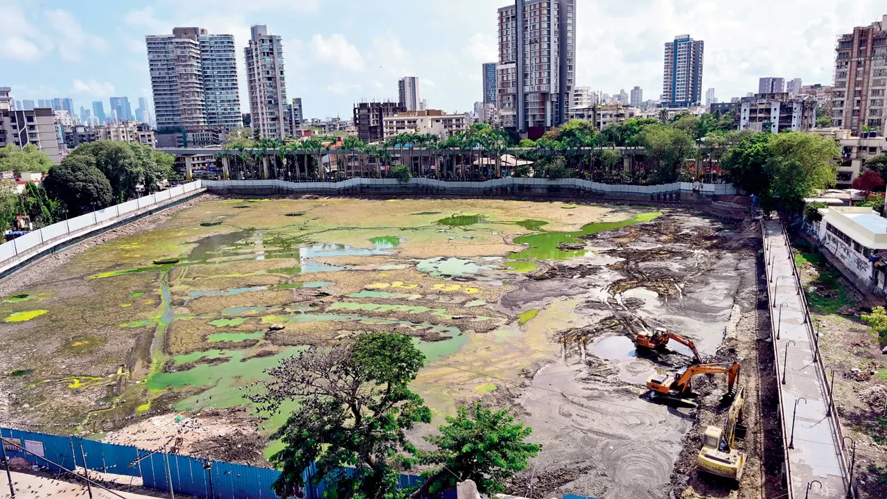The talao has been emptied, and desilting operations are underway. Pics/Shadab Khan