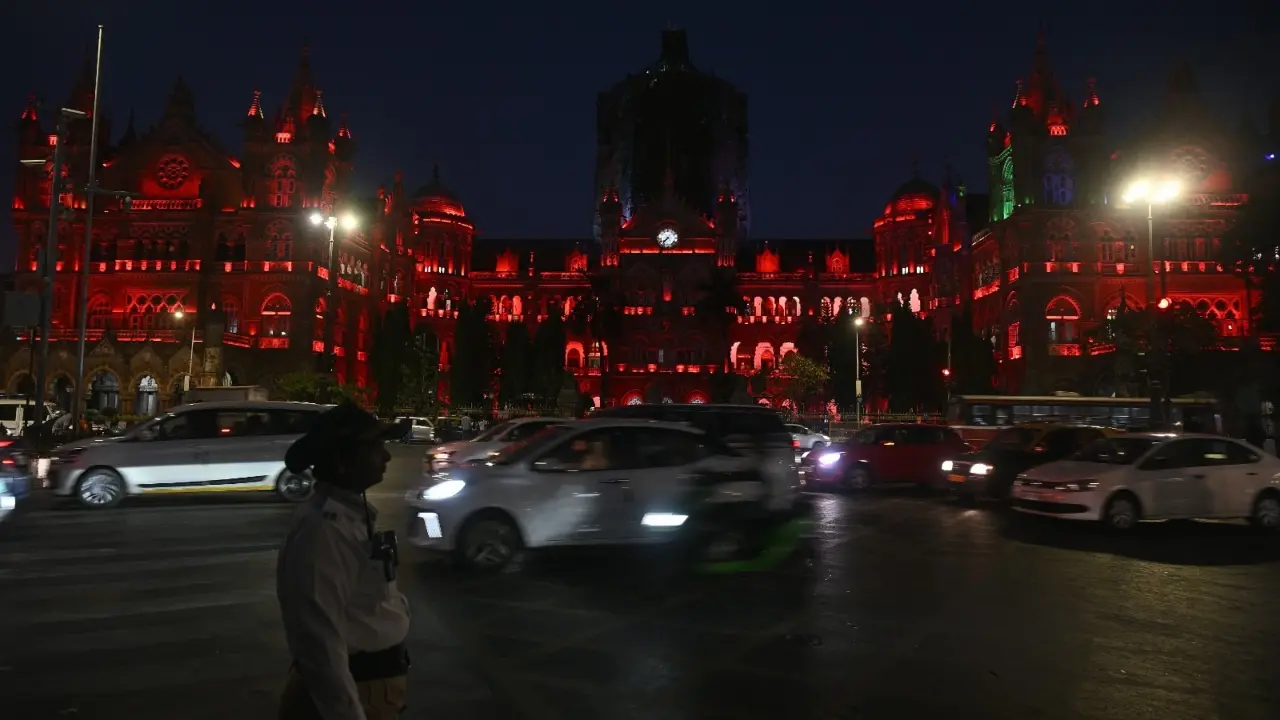 CSMT, one of Mumbai’s most recognised heritage landmarks, often participates in awareness campaigns through symbolic illuminations for important social and global causes CSMT, one of Mumbai’s most recognised heritage landmarks, often participates in awareness campaigns through symbolic illuminations for important social and global causes