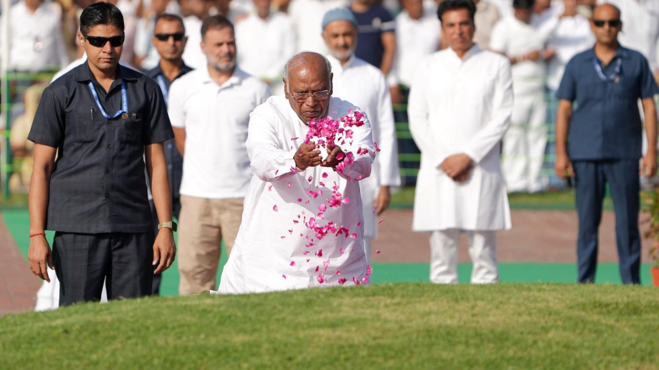 In a post in Hindi on X, Gandhi said, "A humble tribute to the country's first Prime Minister, Pandit Jawaharlal Nehru, on his death anniversary. Laying the strong foundations of modern India, he dedicated his entire life to building an inclusive, harmonious, and progressive nation" In a post in Hindi on X, Gandhi said, "A humble tribute to the country's first Prime Minister, Pandit Jawaharlal Nehru, on his death anniversary. Laying the strong foundations of modern India, he dedicated his entire life to building an inclusive, harmonious, and progressive nation"