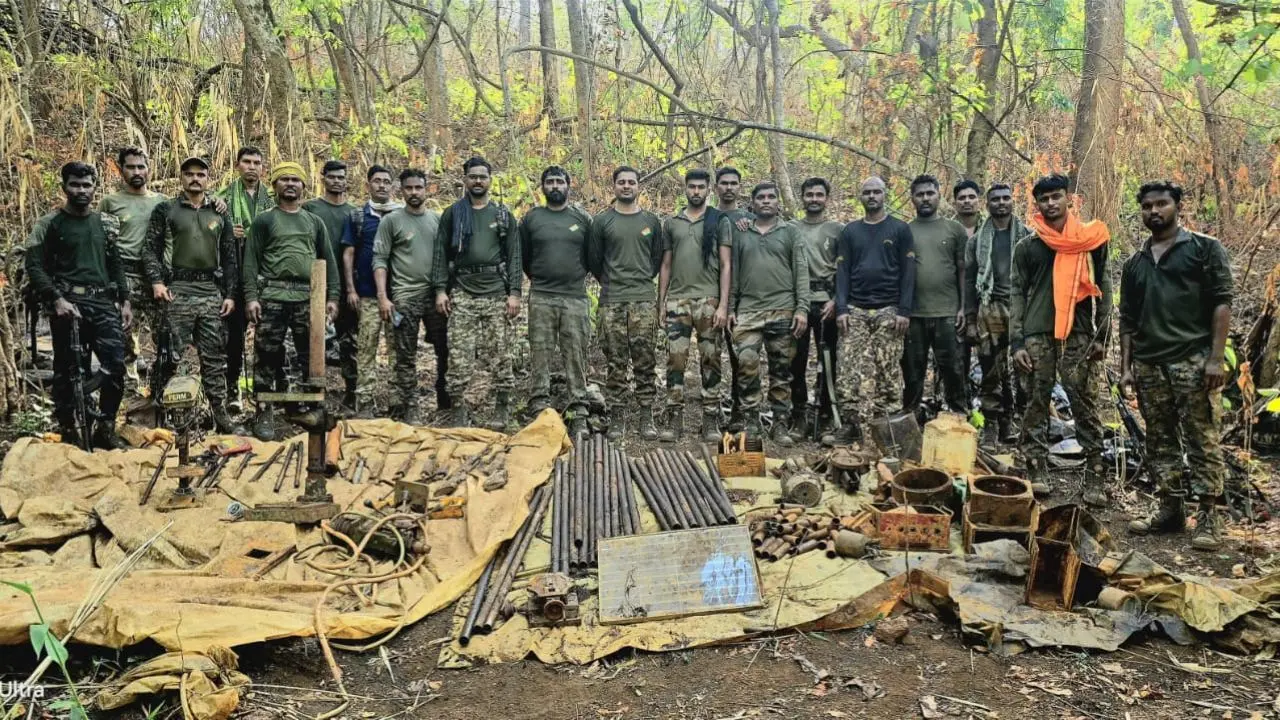 Police recovered an INSAS rifle, two single-shot rifles, two 12-bore rifles, 18 live cartridges, 25 kg of explosive material, two Claymore mines, and 110 detonators. PIC/GADCHIROLI POLICE