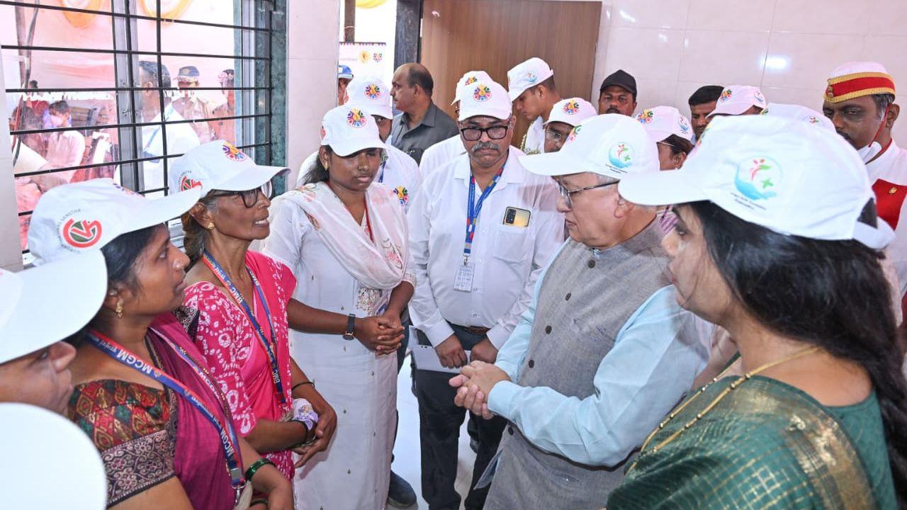 The Governor interacted with district tuberculosis officers and ASHA workers, appreciating their relentless efforts in the field and encouraging them to work towards making Mumbai tuberculosis-free The Governor interacted with district tuberculosis officers and ASHA workers, appreciating their relentless efforts in the field and encouraging them to work towards making Mumbai tuberculosis-free