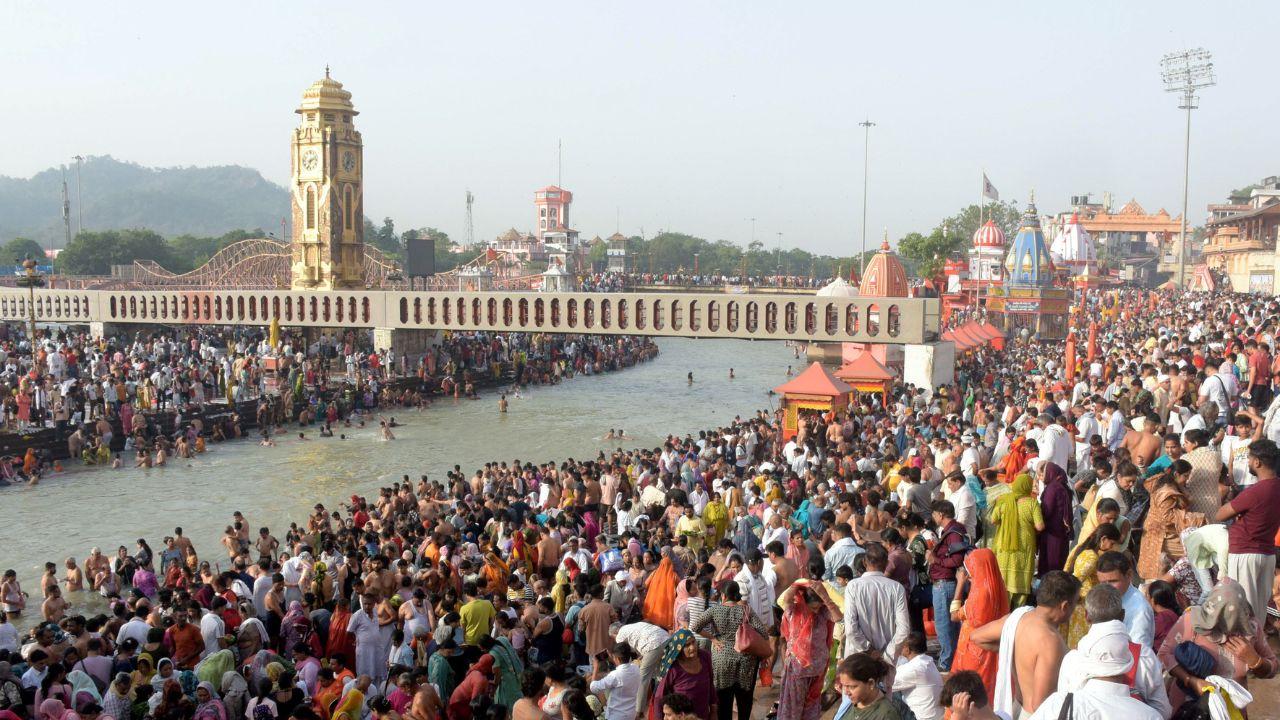 The festival holds deep spiritual significance in Hindu tradition, with many believing that bathing in the sacred river on this day helps cleanse sins and brings peace and prosperity The festival holds deep spiritual significance in Hindu tradition, with many believing that bathing in the sacred river on this day helps cleanse sins and brings peace and prosperity