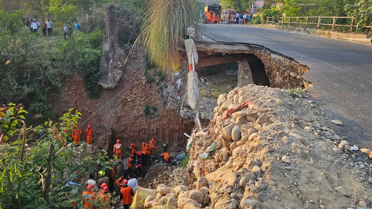 Family members of the labourers present at the site said around six workers engaged at the site at the time of the incident came under the debris when the structure collapsed. The family members said while two of the labourers managed to escape, four got trapped.
