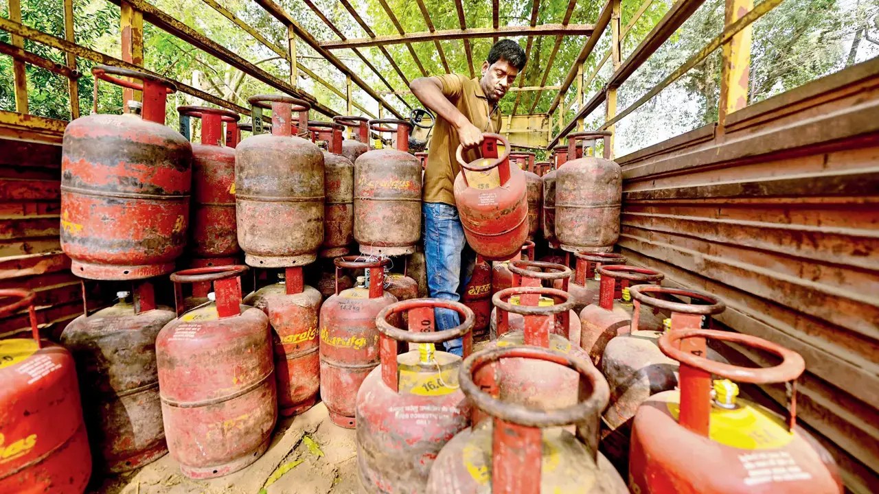 This marks the third increase in commercial LPG cylinder prices since February 28. Representational Image