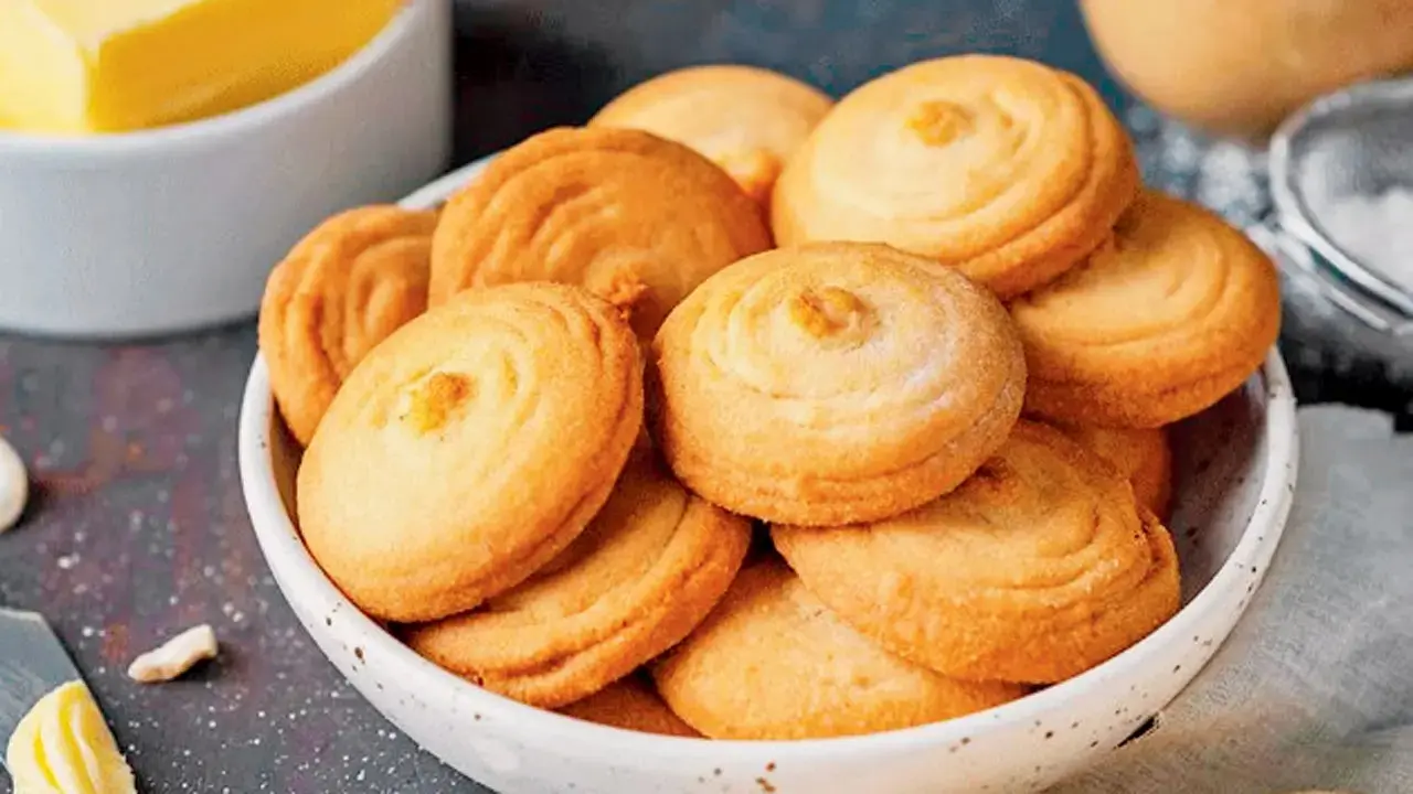 Mawa maniaMawa, coconut, kaju, butter, wheat and much more — Merwan’s promises something for every palate. Jaya A from the bakery says, “It is a never-ending process. We start at 9.30 in the morning, and make sure all biscuits are fresh and warm.” The bakery sells nearly 70 packets of biscuits daily, with its anjeer and mawa cookies emerging as bestsellers.
At Merwan’s Cake Shop, Khanna Apartment, opposite Diamond Garden, Chembur. (Also at Santacruz, Andheri, Bandra, Khar, Borivli, Mulund, Malad, Thane, Navi Mumbai) Call 7900001794 Cost Rs 140 per packet Mawa maniaMawa, coconut, kaju, butter, wheat and much more — Merwan’s promises something for every palate. Jaya A from the bakery says, “It is a never-ending process. We start at 9.30 in the morning, and make sure all biscuits are fresh and warm.” The bakery sells nearly 70 packets of biscuits daily, with its anjeer and mawa cookies emerging as bestsellers.
At Merwan’s Cake Shop, Khanna Apartment, opposite Diamond Garden, Chembur. (Also at Santacruz, Andheri, Bandra, Khar, Borivli, Mulund, Malad, Thane, Navi Mumbai) Call 7900001794 Cost Rs 140 per packet