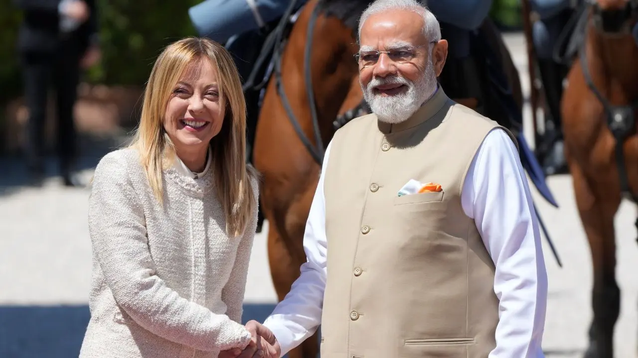 Rahul Gandhi, Sanjay Raut attack Modi over ‘Melody’ gift to Meloni; Sharad Pawar defends visit PMs Giorgia Meloni and Narendra Modi in Rome on Wedneasday. PIC/PTI