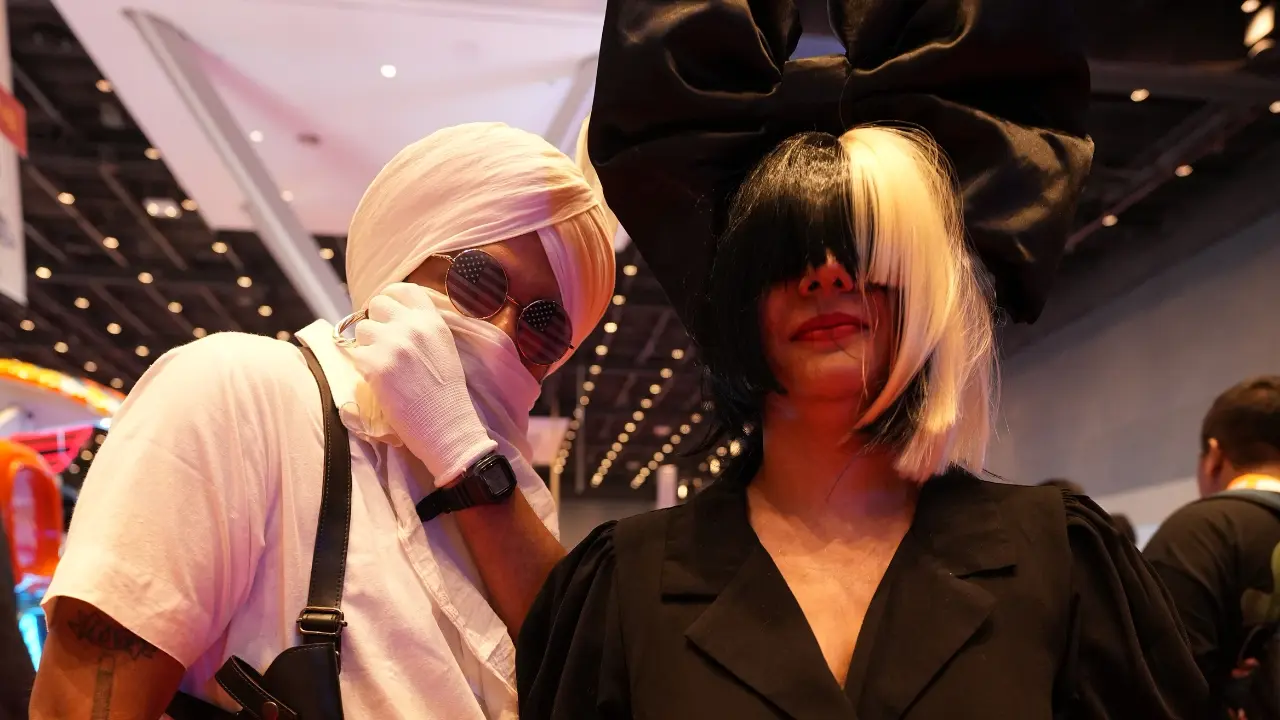 Among many different types of characters, there were cosplayers who also dressed up as Diljit Dosanjh and as singer Sia at Mumbai Comic Con