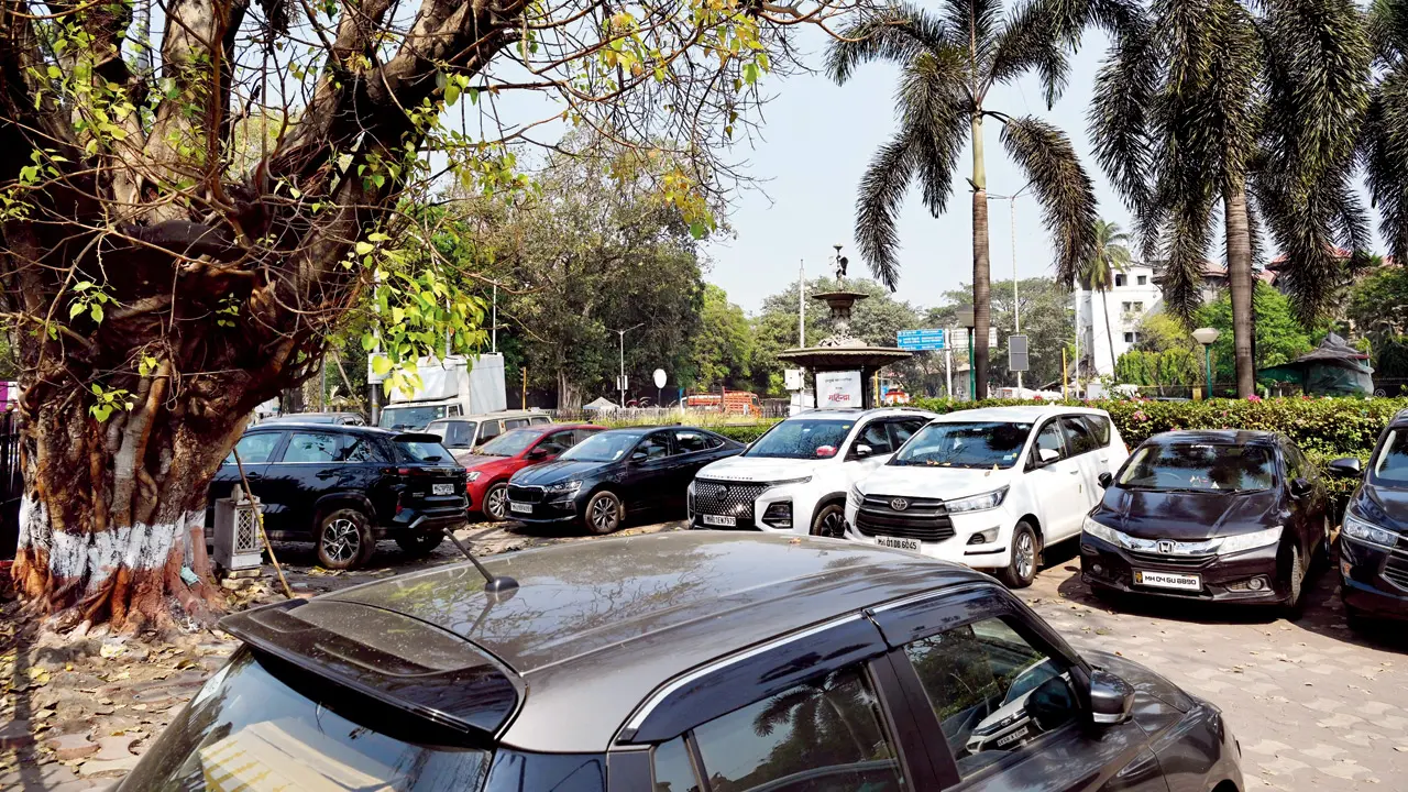 Don’t hike parking fees without fixing Mumbai’s parking chaos: Oppn tells BMC A pay-and-park space outside the National Gallery of Modern Art in Fort. FILE PIC