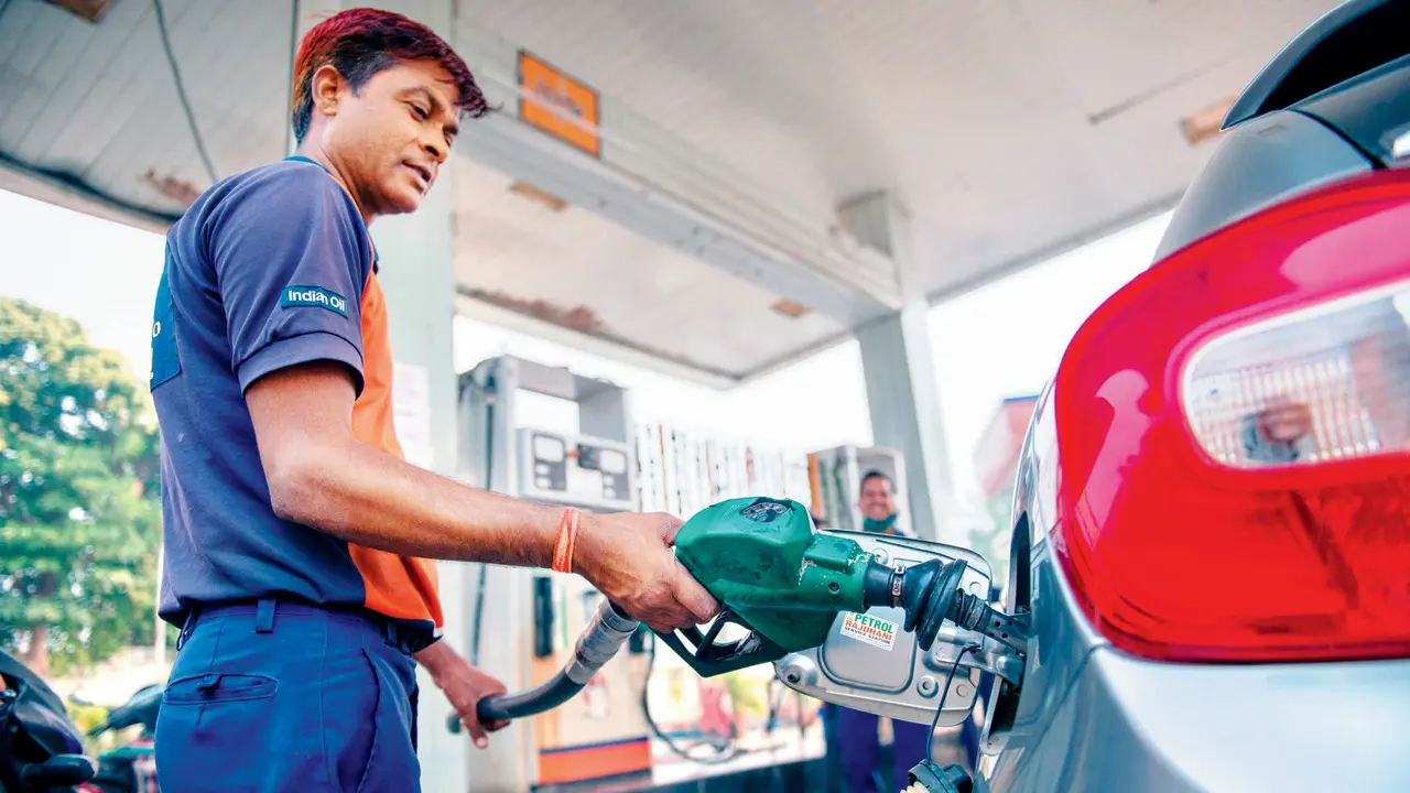 Chief Minister Devendra Fadnavis said that panic buying of fuel is creating an unnecessary situation. REPRESENTATION PIC/ISTOCK