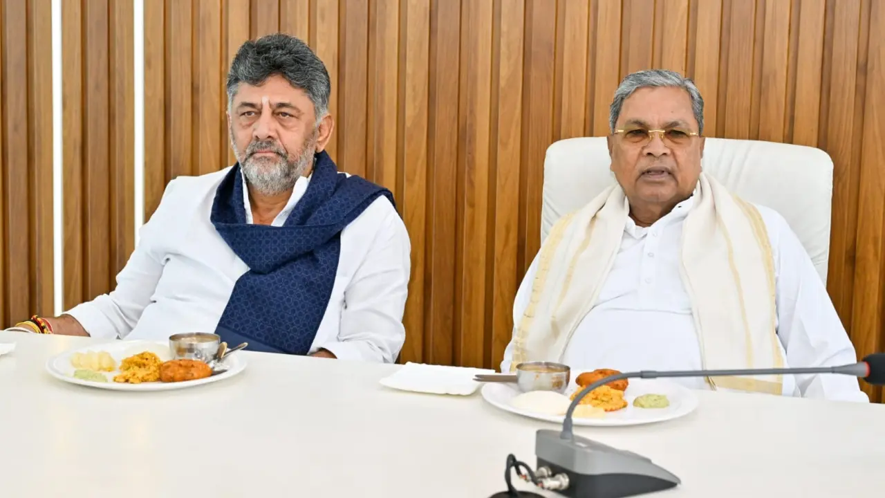 Siddaramaiah hosts breakfast for cabinet colleagues, amid buzz over his exit as Karnataka CM Karnataka Chief Minister Siddaramaiah and Deputy Chief Minister DK Shivakumar during a breakfast meeting at the Chief Minister's official residence in Bengaluru. Pic/PTI