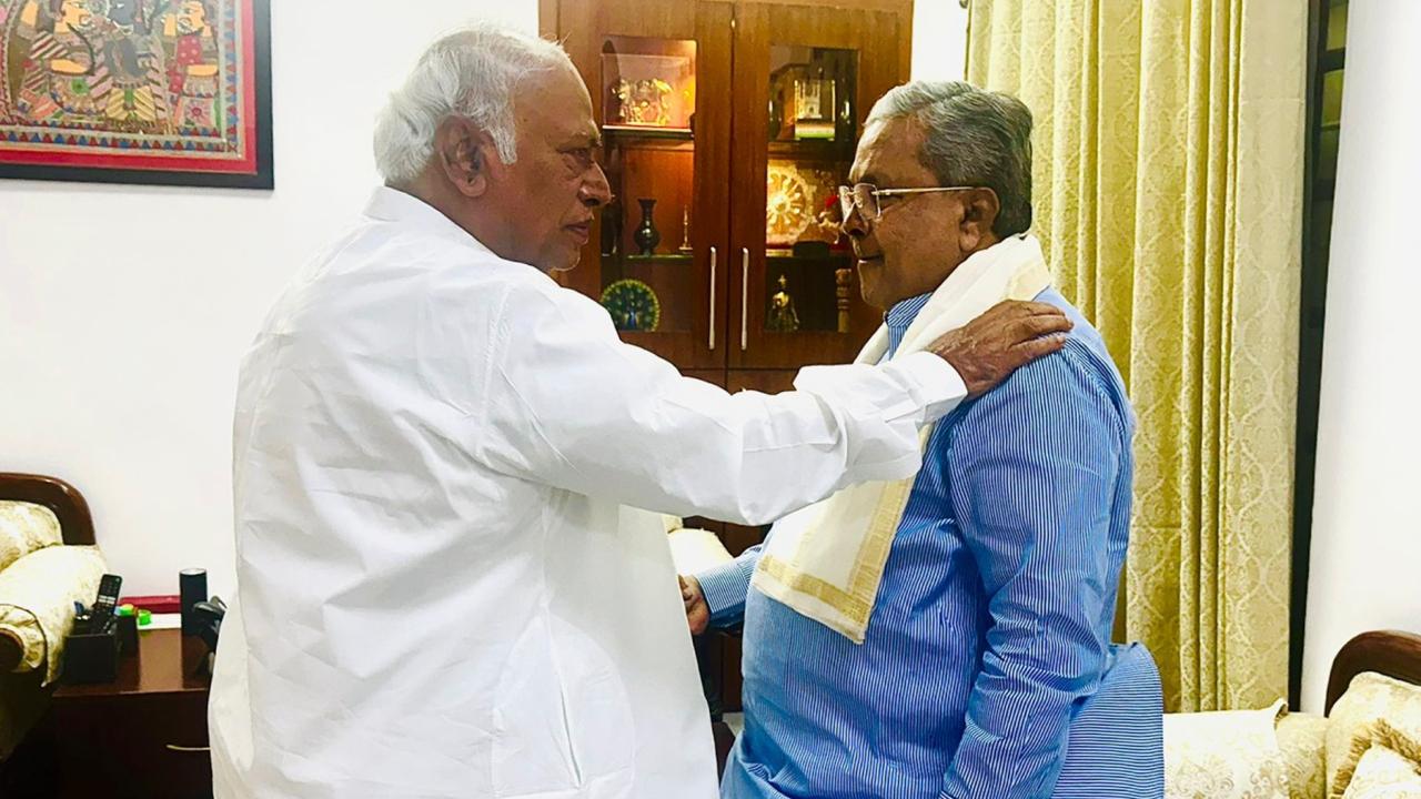 Following his meeting with Congress leader Rahul Gandhi, Siddaramaiah held discussions with AICC president Mallikarjun Kharge. Following his meeting with Congress leader Rahul Gandhi, Siddaramaiah held discussions with AICC president Mallikarjun Kharge.