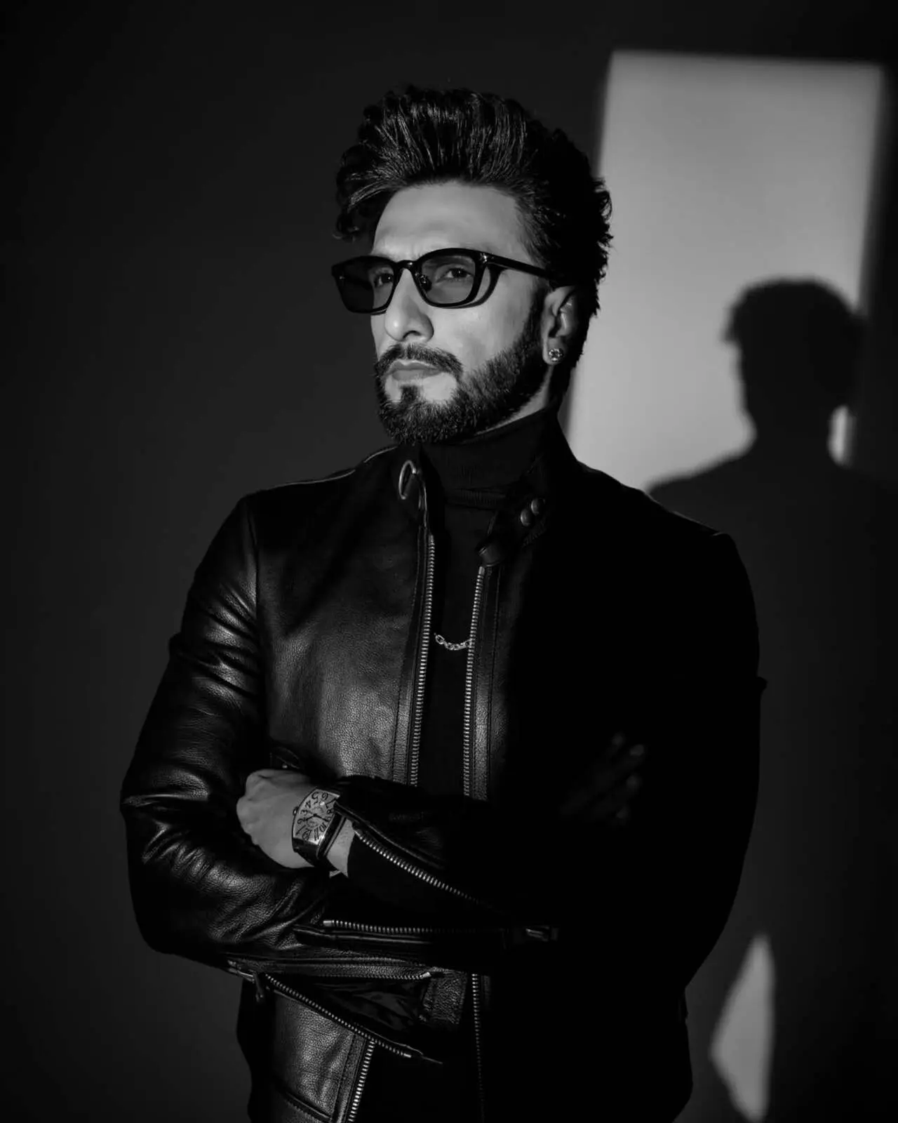 In his complaint, Farhan alleged that Ranveer Singh withdrew from the project just three weeks before the film's unit was scheduled to leave for the shoot, resulting in significant financial losses for the production house, said FWICE chief advisor Ashoke Pandit In his complaint, Farhan alleged that Ranveer Singh withdrew from the project just three weeks before the film's unit was scheduled to leave for the shoot, resulting in significant financial losses for the production house, said FWICE chief advisor Ashoke Pandit