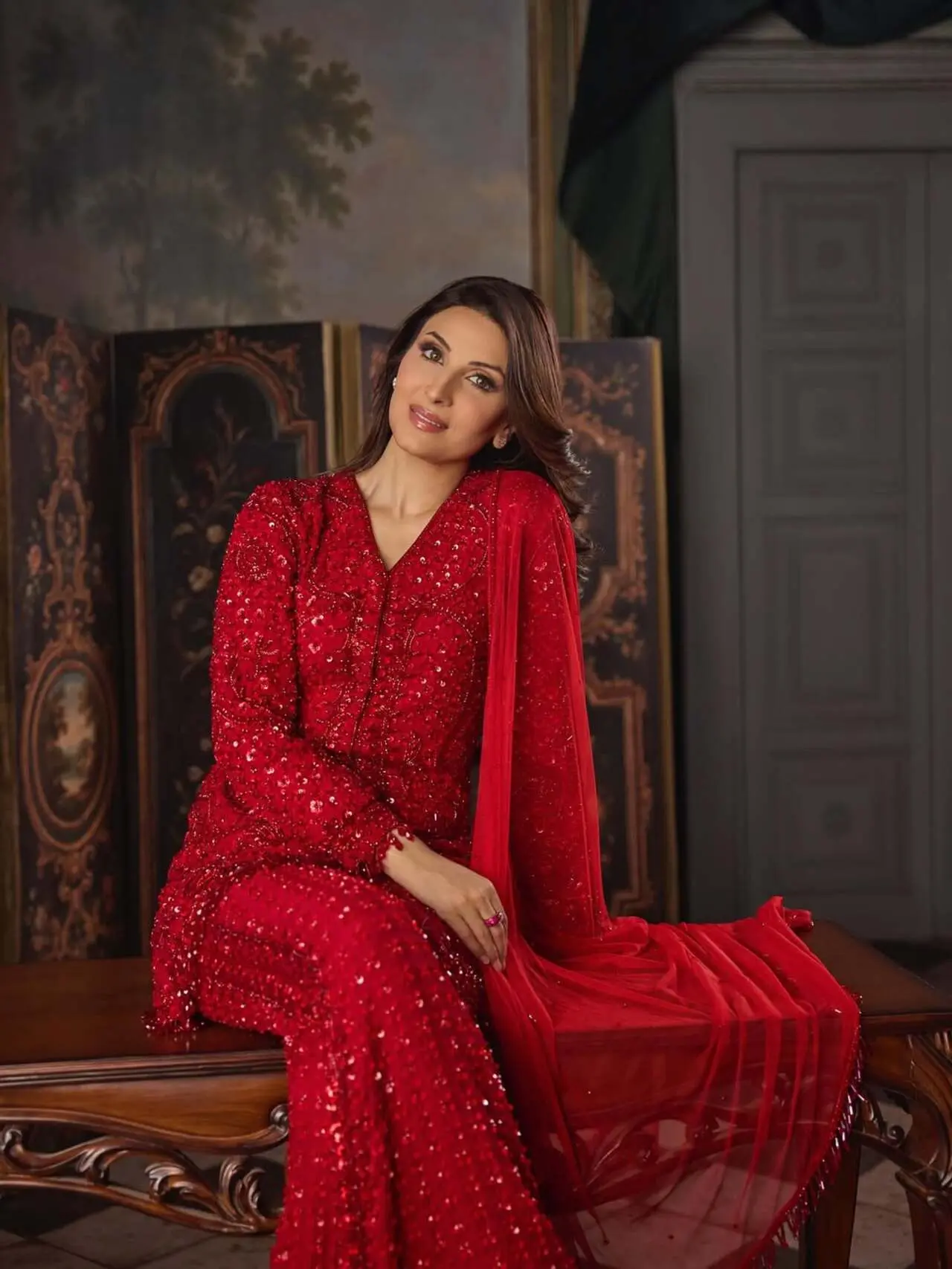 Riddhima is a fitness freak and a true-blue fashionista and her Instagram posts are a proof of it. Be it ethnic wear or chic westerns, she aces every look with panache.