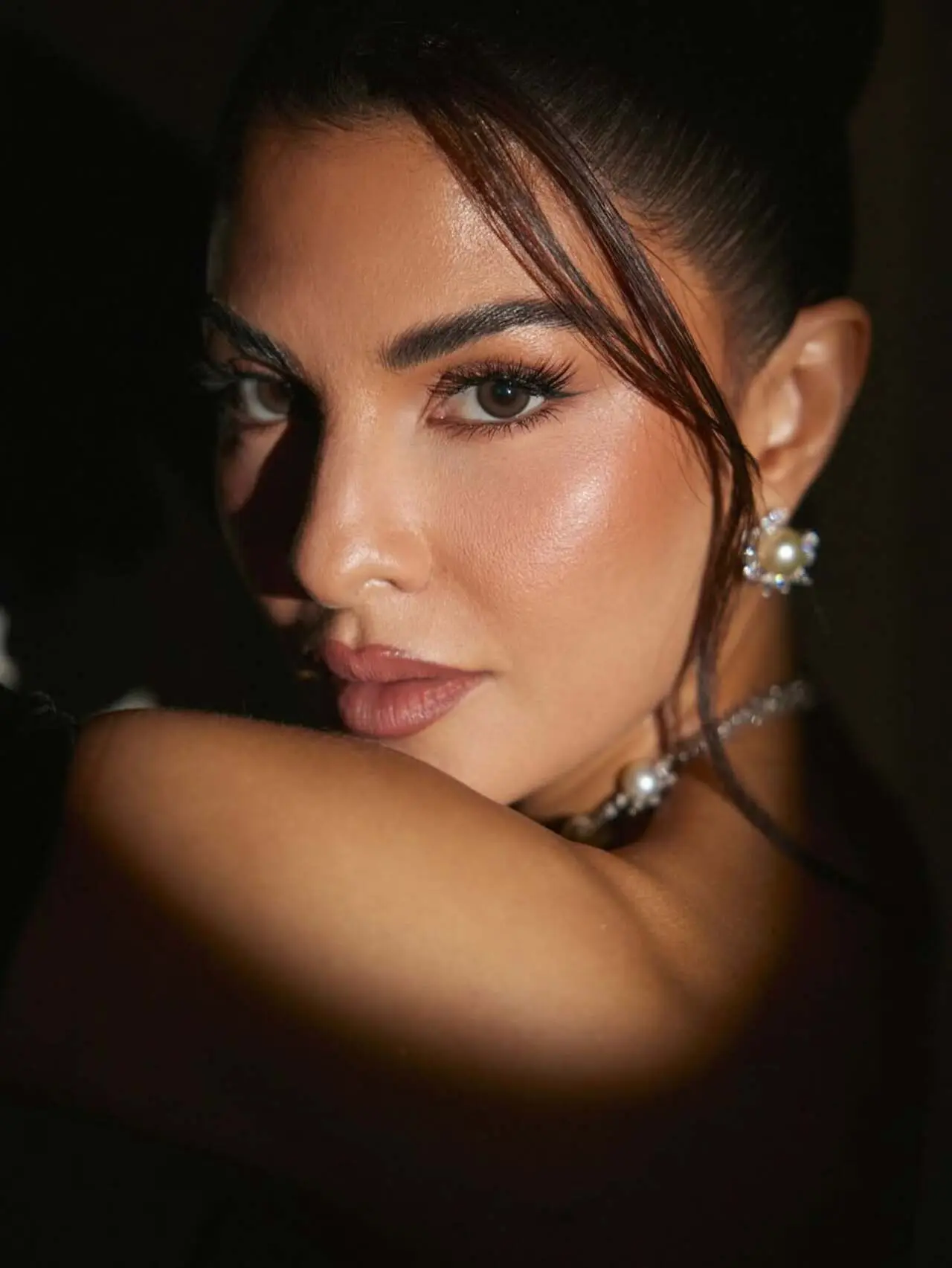 What makes Jacqueliene stand apart at international events is not just her fashion choices, but the positive energy and confidence she carries with every appearance.&nbsp;