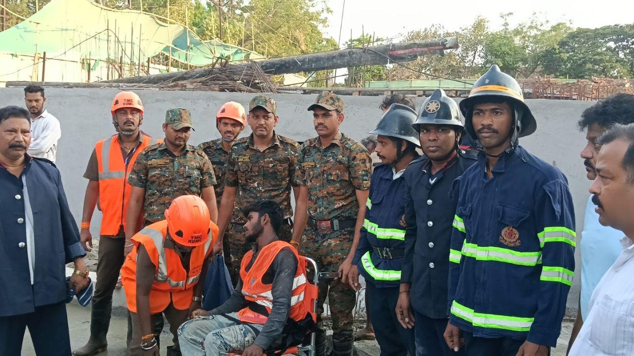 Following the information, police personnel, disaster management cell staff with a utility vehicle, Thane Disaster Response Force personnel with a bus, an ambulance from the Thane Municipal Corporation, fire brigade personnel with an emergency tender, and officials from the building department rushed to the spot