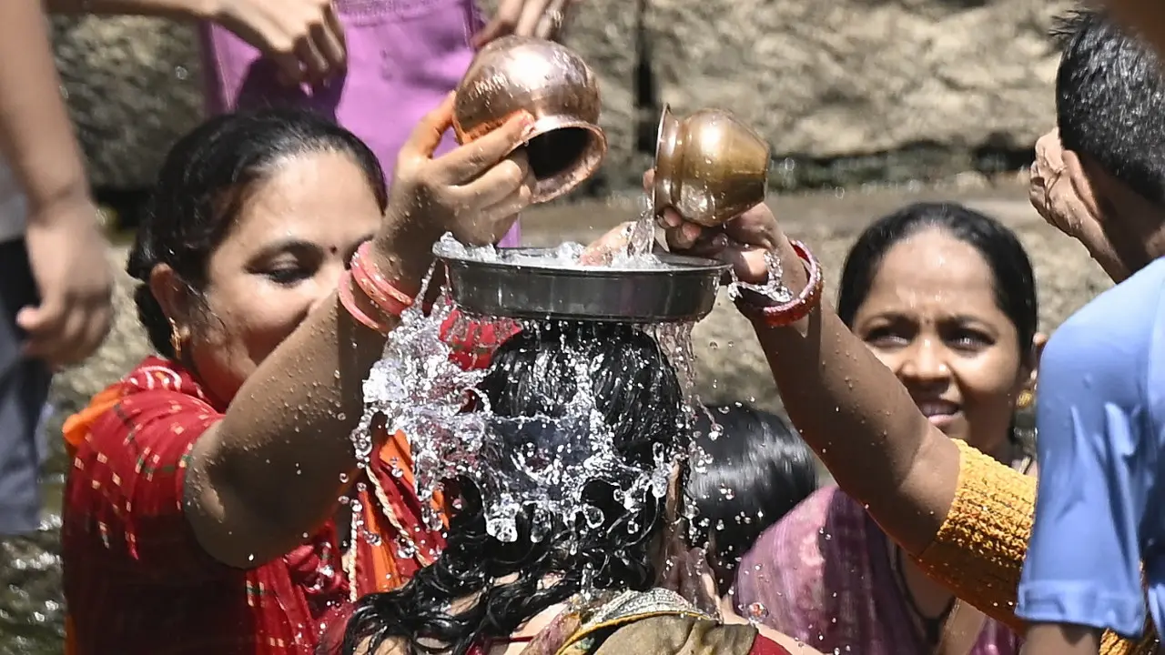 The ritual is considered highly auspicious and is believed to bring spiritual purification, marital harmony and blessings for ancestors. Pics/Ashish Raje The ritual is considered highly auspicious and is believed to bring spiritual purification, marital harmony and blessings for ancestors. Pics/Ashish Raje