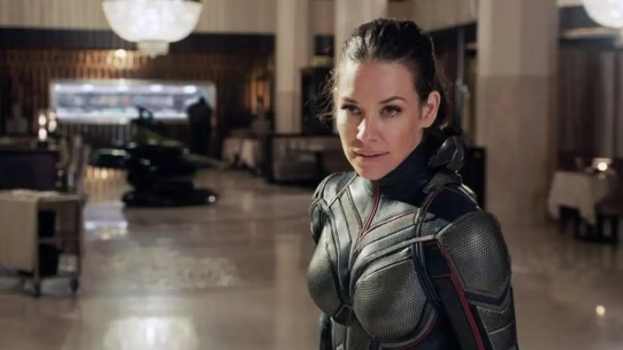 A still from Ant and Wasp